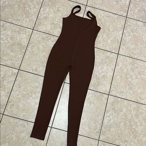 614.  jumpsuit size small